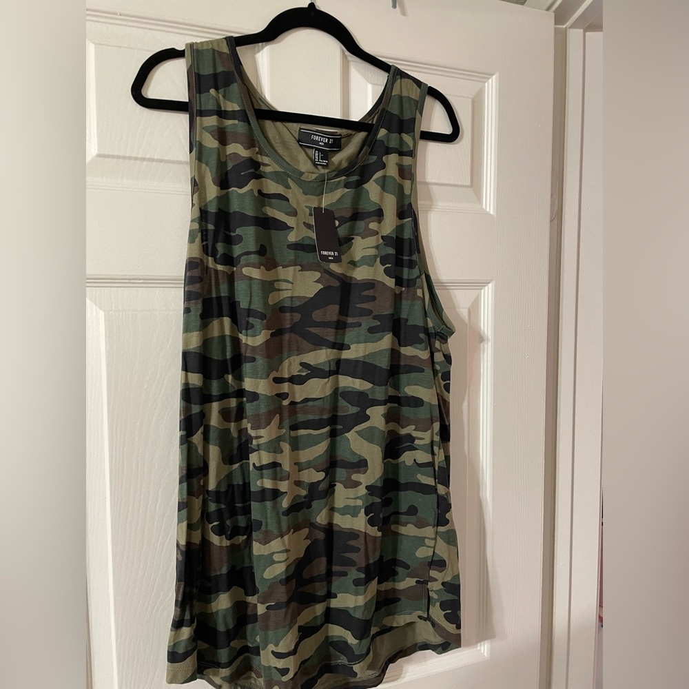 Forever 21 Men’s Camo Tank